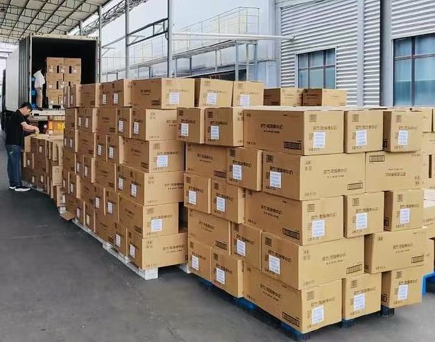 Spedizione di 25.000 unità: LCD IPS da 4,45 pollici (1920x1080, frequenza di aggiornamento elevata 120 Hz) per un cliente giapponese